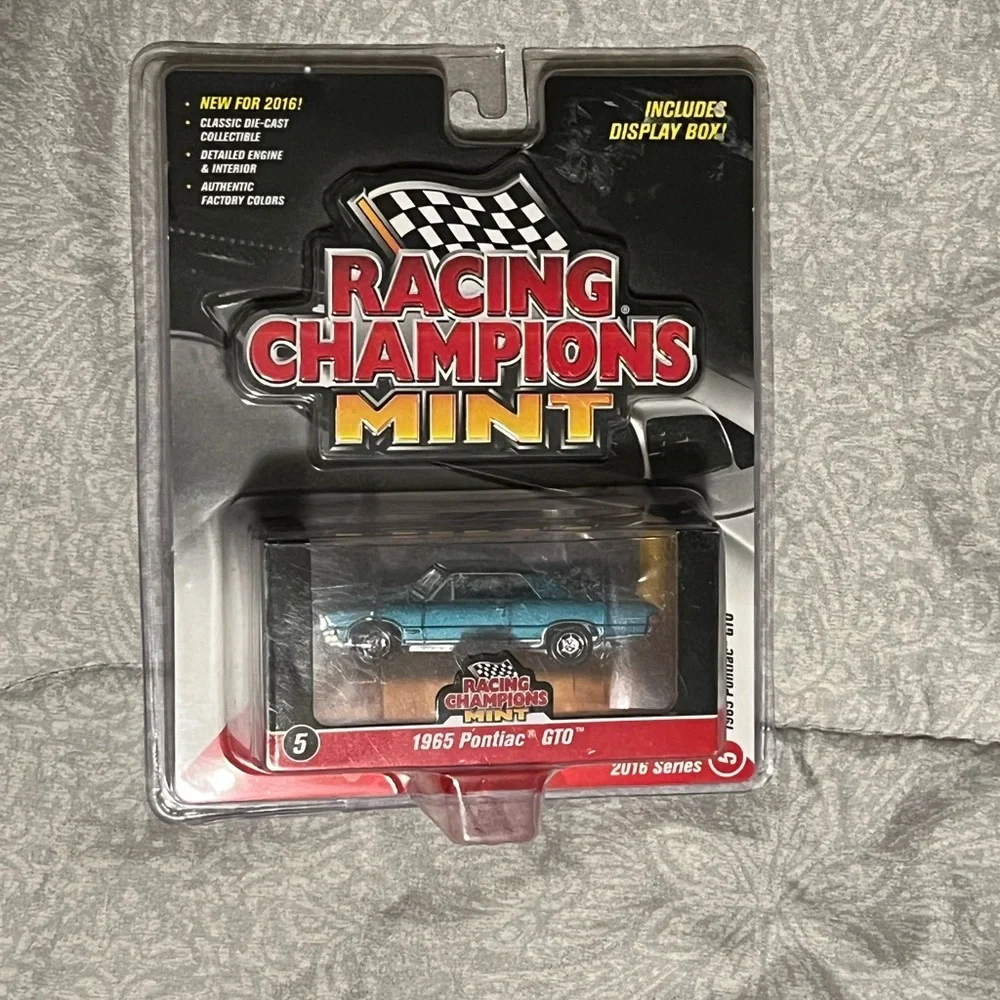 Racing Champions Mint 1965 Blue Pontiac GTO Die-Cast Collectible Car 2016